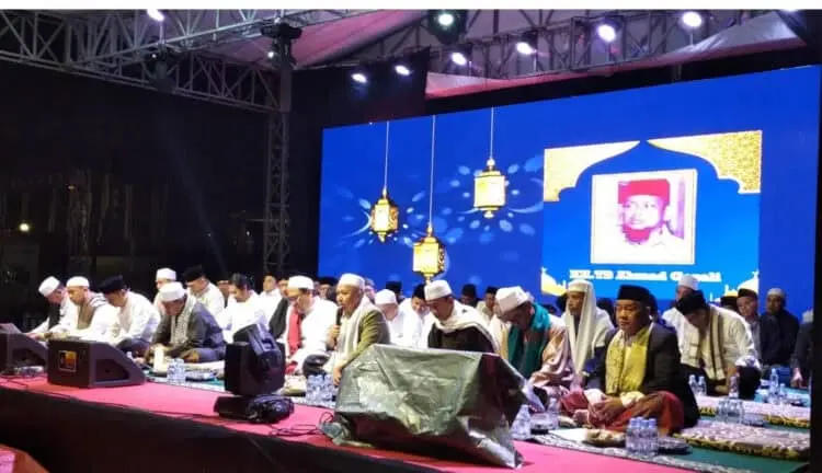 Ratusan Kyai, Ulama dan Ribuan Santri di Pandeglang Ikuti Haul Akbar