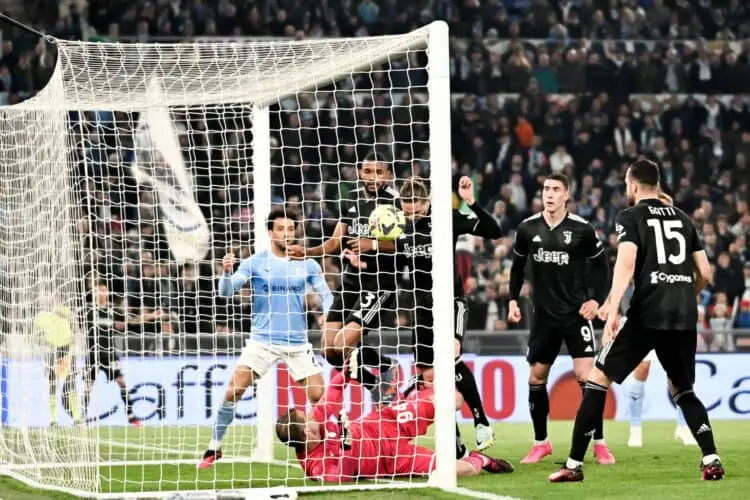 Lazio Kalahkan Juventus, Gol Pembuka Jadi Drama