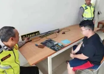 Pemudik Nekat Pakai Plat Palsu dan Rotator