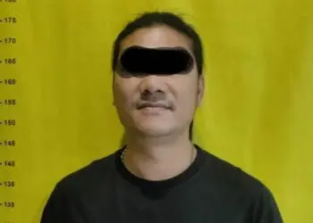 Diawali Senggolan Kendaraan Lalu Adu Mulut, Pengendara Mobil Tabrak Pemotor di Cipondoh