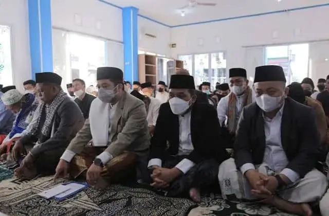 Tak Ada Prokes, Masyarakat Sudah Bebas Gelar Salat Id
