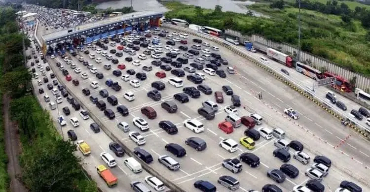 One Way Di Tol Trans Jawa Diperpanjang Hingga Jam 24.00 Malam Ini