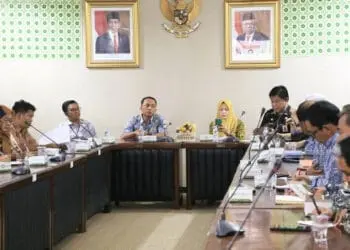 RAPAT PERSIAPAN–Diskoumperindag Kabupaten Serang, gelar rapat persiapan untuk mengikuti Pameran Apkasi Otonom Expo (AOE) 2023. (ISTIMEWA)