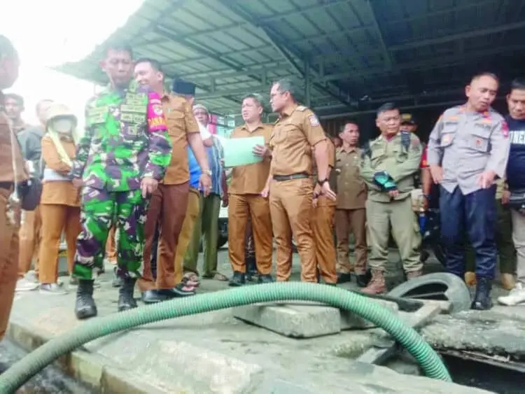 Atasi Genangan Di Jalan Raya Ceger, Pemkot Tangsel Berencana Bangun Drainase