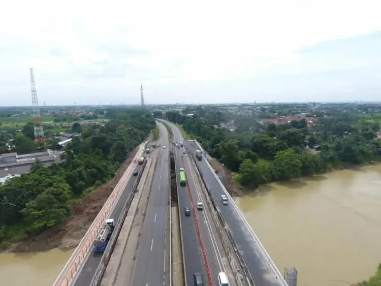 Dinding Oprit Jembatan Ciujung Longsor, Lalu Lintas Tol Dipastikan Tetap Aman