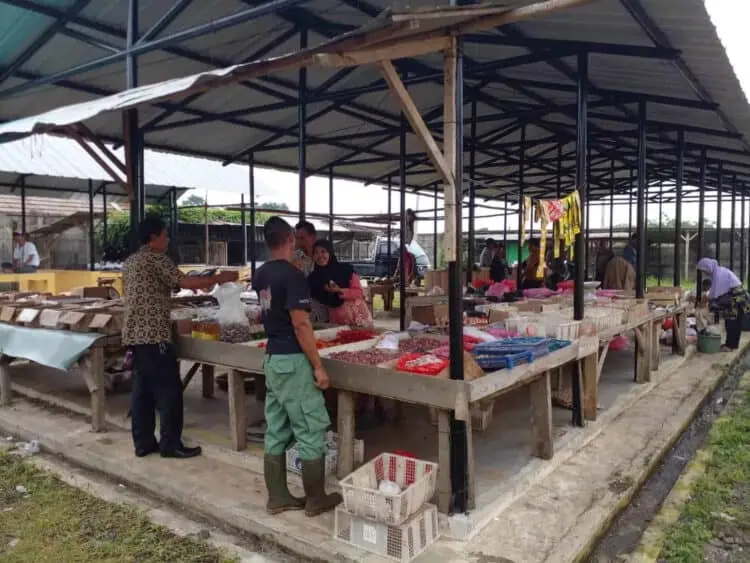 Pasar Tunjung Teja Kabupaten Serang Sepi Pedagang dan Pembeli