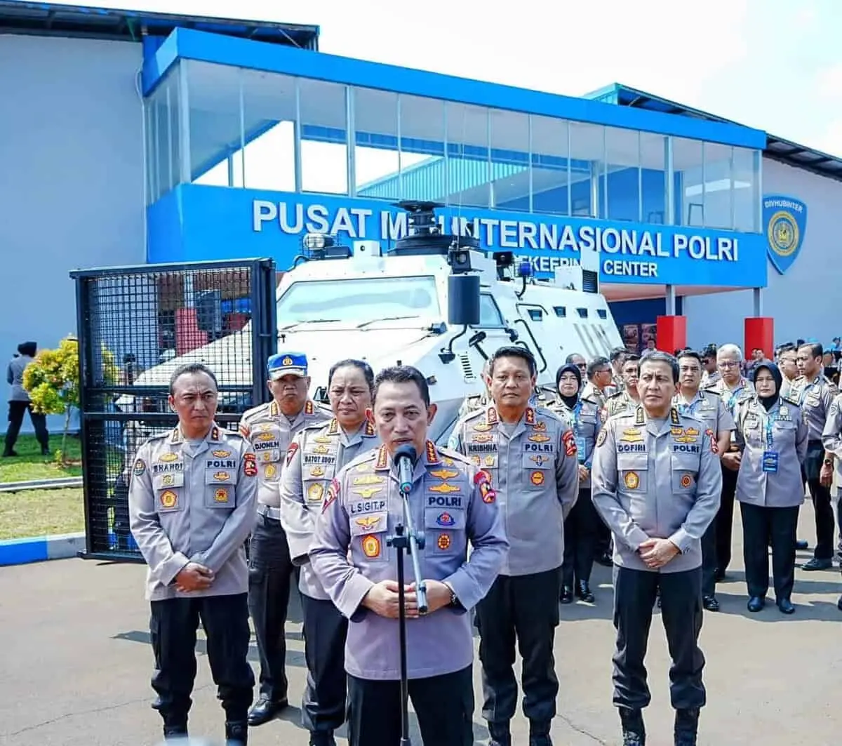 Hadiri Rakernis Divisi Hubinter di Serpong, Kapolri Tekankan Kesetaraan Gender Hingga Pemberantasan TPPO Hadiri Rakernis Divisi Hubinter di Serpong, Kapolri Tekankan Kesetaraan Gender Hingga Pemberantasan TPPO