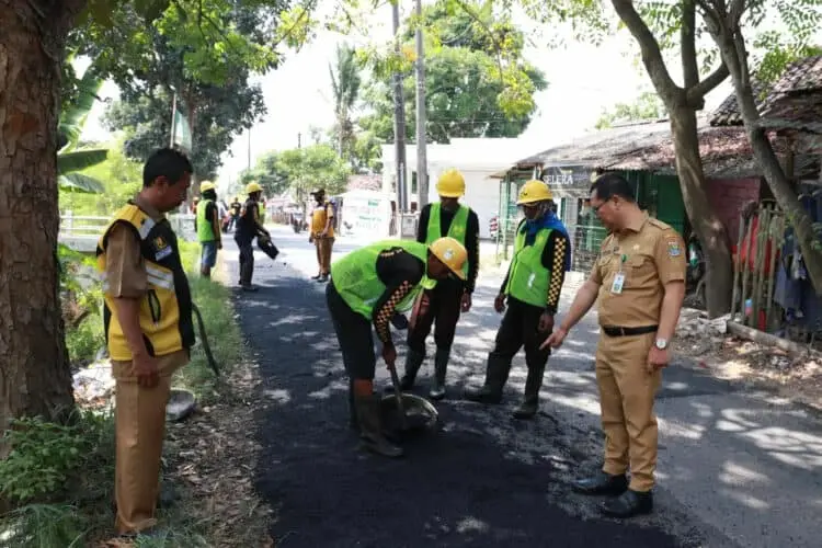 UPTD Jalan dan Jembatan Wilayah IV Fokus Pemeliharaan 11 Titik Jalan