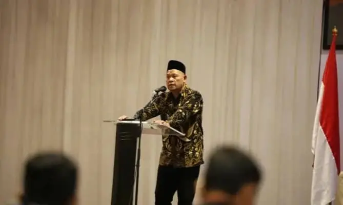 ARAHAN: Anggota Bawaslu Totok Hariyono saat memberikan arahan dalam pembukaan Rapat Pembekalan Timsel dan Sekretariat Timsel Calon Anggota Bawaslu Kabupaten/Kota periode 2023-2028 Gelombang I, Sabtu (6/5) 2023) di Jakarta. (DOK BAWASLU)