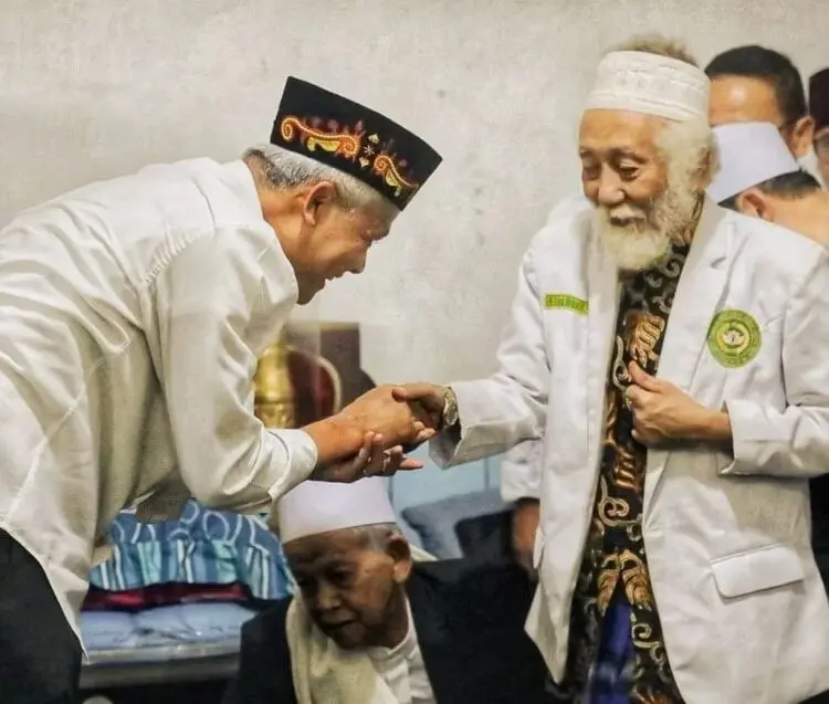 Safari ke Banten, Ganjar Pranowo Sowan Ke Abuya Muhtadi