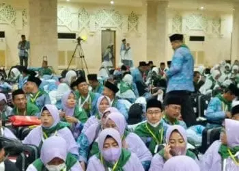 ILUSTRASI: Terlihat calon jamaah haji asal Kabupaten Tangerang siap diberangkatkan menuju tanah suci Mekah, Arab Saudi. (DOK/SATELIT NEWS)