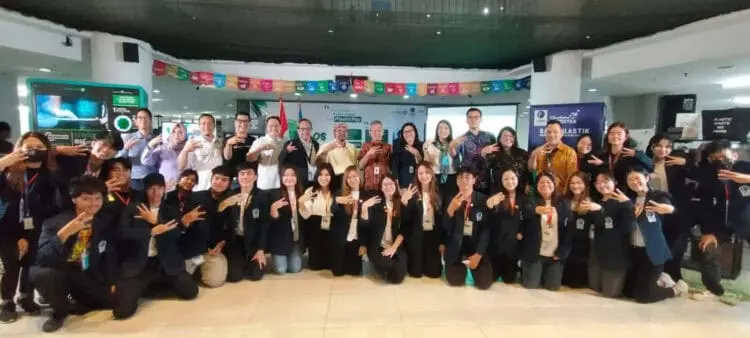 Gandeng Plasticpay, UMN Launching RVM BSI dan Dropbox Chatime