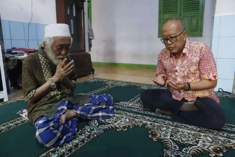 Bacalon DPD RI Ananta Wahana Minta Doa Restu Abuya Muhtadi Dimyathi