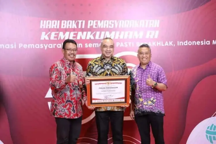 Hibahkan Lahan untuk Lapas, Zaki Terima Penghargaan Dari Menkumham