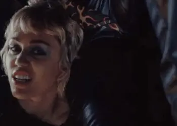 Lirik Lagu Angels Like You-Miley Cyrus