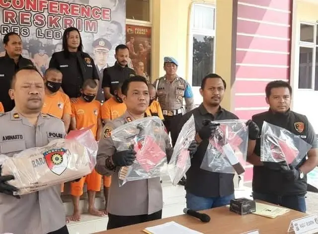 Pembunuhan Terhadap Pria di Lebak Dipicu Ancaman Bakar Kampung dan Belah Kepala