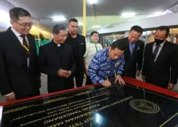 Hadiri HUT Gereja Tertua di Tangerang, Wali Kota Arief Titip Jaga Kerukunan