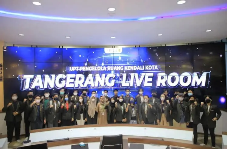 Mahasiswa Universitas Pradita Kunjungi Tangerang LIVE Room