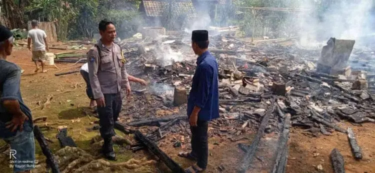 1 Rumah di Pandeglang Ludes Terbakar, Hanya Tersisa Baju di badan Milik Korban
