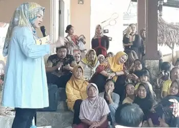 Ade Rossi sampaikan sambutan. (ISTIMEWA)