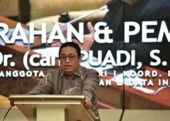 SAMBUTAN: Koordinator Divisi Penanganan Pelanggaran dan Data Informasi Bawaslu, Puadi saat memberikan sambutan dalam pembukaan kegiatan Sosialisasi Petunjuk Teknis Penanganan pada Pemilu 2024 di Palu, Senin (5/6/2023). (DOK BAWASLU)