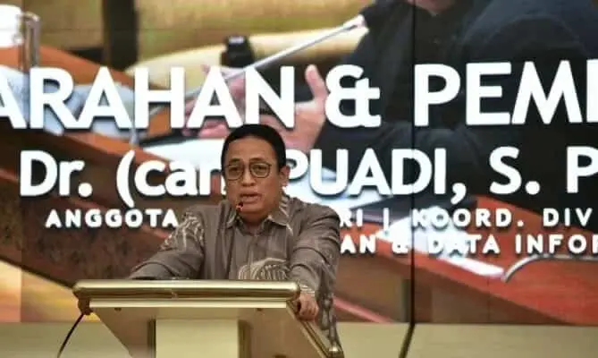 SAMBUTAN: Koordinator Divisi Penanganan Pelanggaran dan Data Informasi Bawaslu, Puadi saat memberikan sambutan dalam pembukaan kegiatan Sosialisasi Petunjuk Teknis Penanganan pada Pemilu 2024 di Palu, Senin (5/6/2023). (DOK BAWASLU)