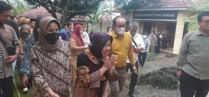 Mensos Risma Janji Bantu Korban Kasus Dugaan TPPO di Pandeglang
