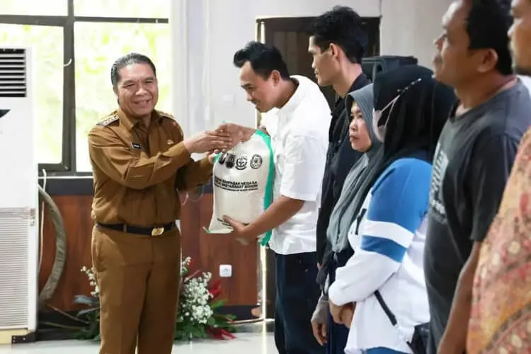 Pemprov Banten Terima 57,15 Ton Beras, Untuk Dibagikan di Delapan Kabupaten dan Kota