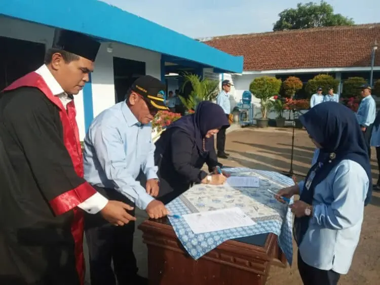 Delapan Pejabat Perumdam Pandeglang Dilantik, Dirut Euis Sampaikan Pesan Ini