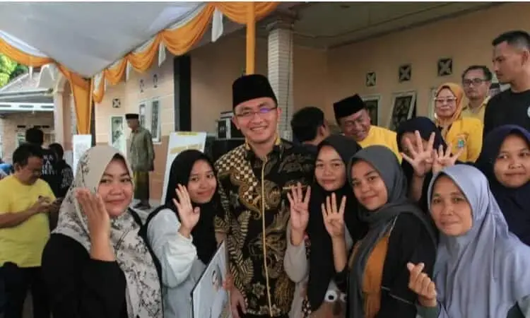Keliling Waringin Kurung, Balon Bupati Serang Andika Hazrumy Ajak Caleg Golkar Serap Aspirasi Warga