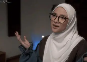 Lirik Lagu Sholawat Khoirol Bariyyah-Nissa Sabyan