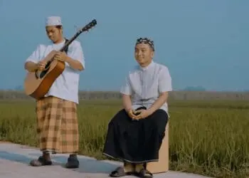 Lirik Lagu Sholawat Maulidu Ahmad Tohal Hadi-Santri Njoso