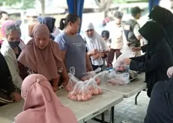 Bazar Telur Murah Diserbu Masyarakat Neglasari