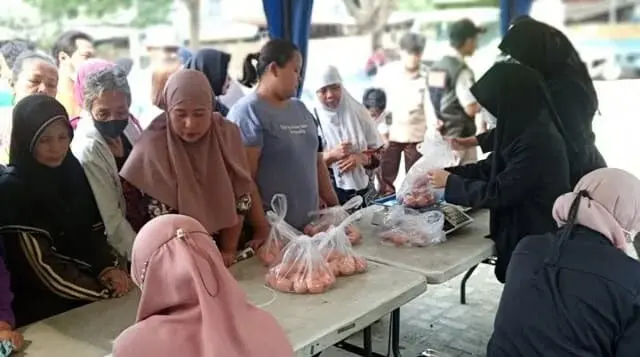 Bazar Telur Murah Diserbu Masyarakat Neglasari Kota Tangerang