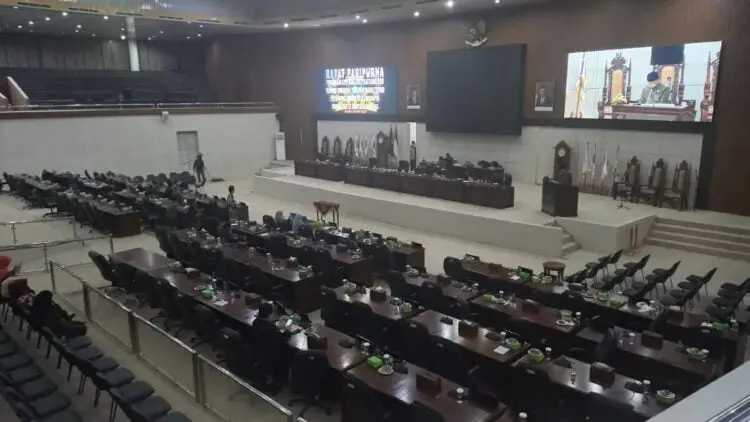 Sahkan Perda Laporan Pertanggungjawaban APBD TA 2022, DPRD Banten Sisipkan Dua Catatan