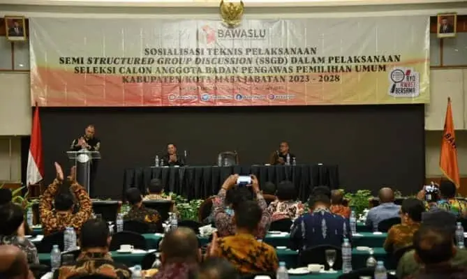 RAPAT JUKNIS: Anggota Bawaslu Totok Hariyono saat membuka Rapat Juknis Sosialisasi SSGD dalam rangka Rekrutmen Bawaslu Kabupaten/Kota, di Jakarta, Jumat (28/7/2023). (DOK BAWASLU)