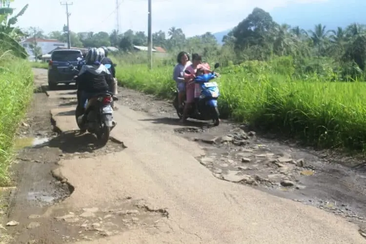 Iing Dorong Percepatan Pembangunan Ruas Jalan Sodong - Kadubera Kabupaten Pandeglang
