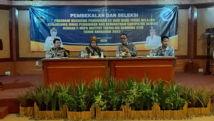 PROGRAM BEASISWA - Pemerintah Kabupaten (Pemkab) Serang menjalin kerjasama program beasiswa pendidikan S2, bagi guru tugas belajar dengan F-MIPA Institut Teknologi Bandung (ITB), Kamis (6/7/2023). (ISTIMEWA)