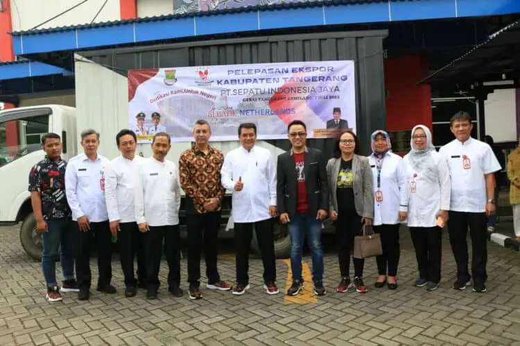 Sepatu Batik Merek Sebatik Asal Cikupa Kian Diminati Pasar International