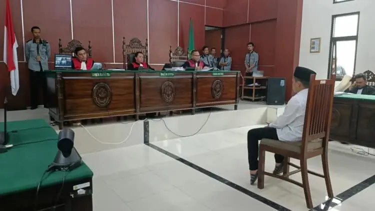 Terdakwa Revenge Porn Divonis 6 Tahun Penjara dan Dilarang Mengakses Internet Selama 8 Tahun