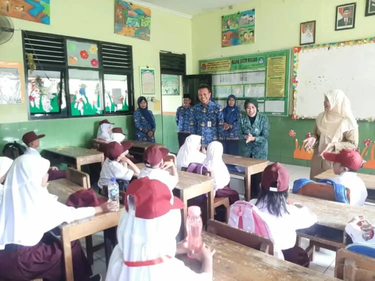 Hari Pertama Masuk, Sejumlah Sekolah di Kabupaten Serang Tak Penuhi Kuota
