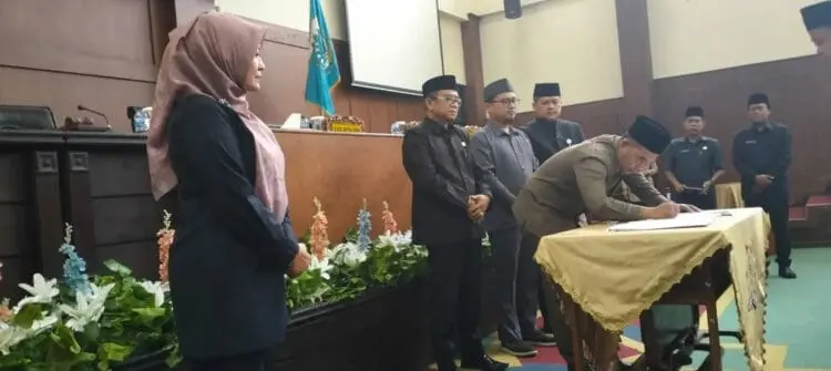 DPRD Pandeglang Sampaikan Beberapa Catatan atas LKPj Bupati TA 2022