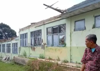 Empat Ruang SMPN 2 Karang Tanjung Ambruk, Sejak 2022 Belum Diperbaiki