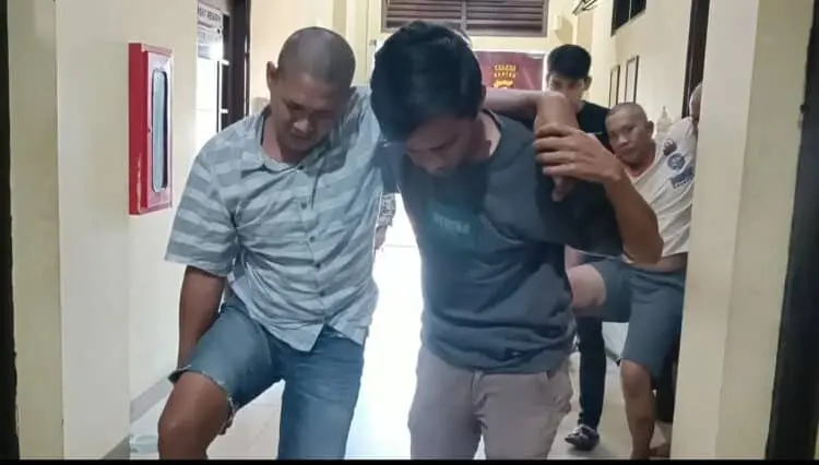 Pelaku curanmor dibekuk polisi dan digelandang ke sel Mapolres Pandeglang. (ISTIMEWA)