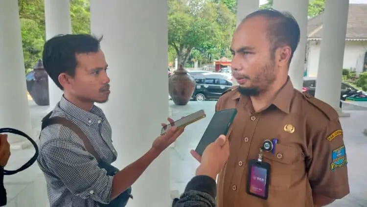 Mantan Sekmat Carenang Kabupaten Serang Terancam Diberhentikan