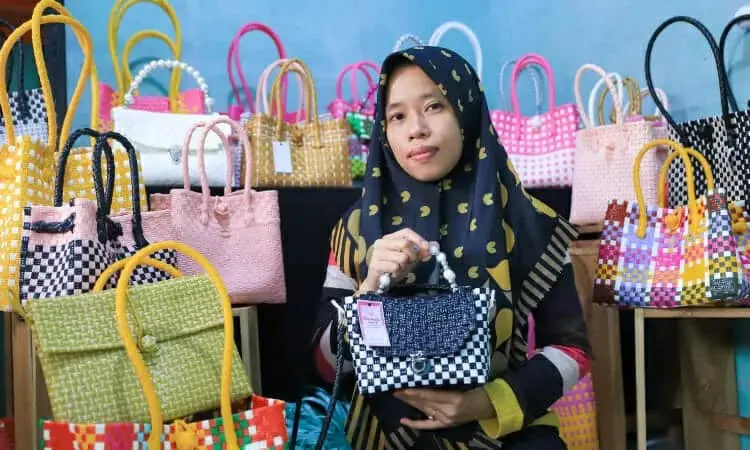 Bermodal Rp 100 Ribu, Perajin Tas Asal Buaran Indah Tangerang Ini Kini Raup Omzet Rp 17 Juta