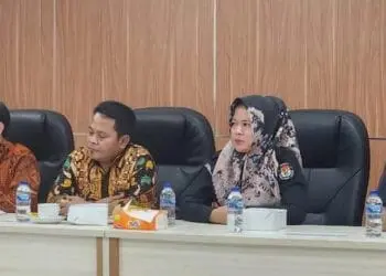 AUDIENSI DENGAN UIN SMH: KPU Provinsi Banten melakukan audiensi dengan Universitas Islam Negeri Sultan Maulana Hasanudin (UIN SMH) Banten, bertempat di Ruang Rapat Rektor UIN SMH Banten, Rabu (05/07/2023). Audiensi ini terkait dengan pelaksanaan Pemilu 2024. (ISTIMEWA)