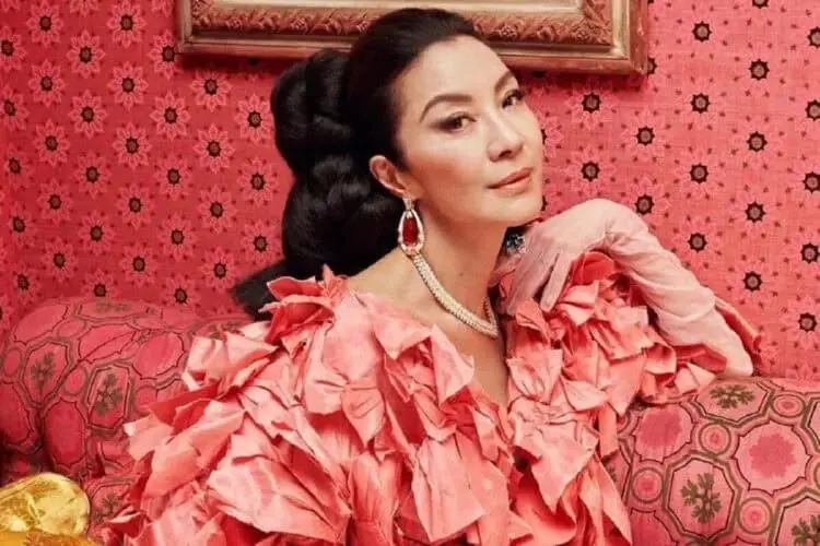 Aktris Michelle Yeoh Pilih Menikah Setelah 19 Tahun Bertunangan
