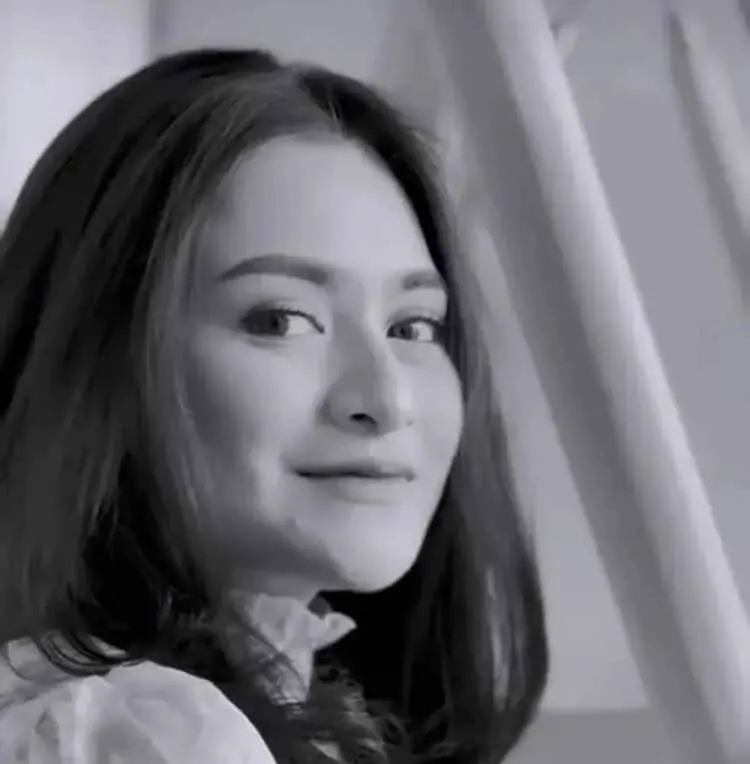 Unggah Video Lepas Hijab, Nathalie Holscher Dapat Hujatan