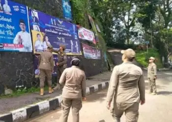 Bikin Kumuh, Spanduk Bacaleg di Lebak Ditertibkan